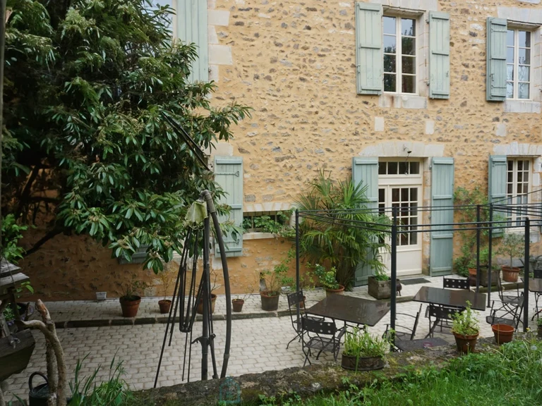 Photo of Sumptuous 19th century private mansion, in the heart of the Périgord Vert natural park.