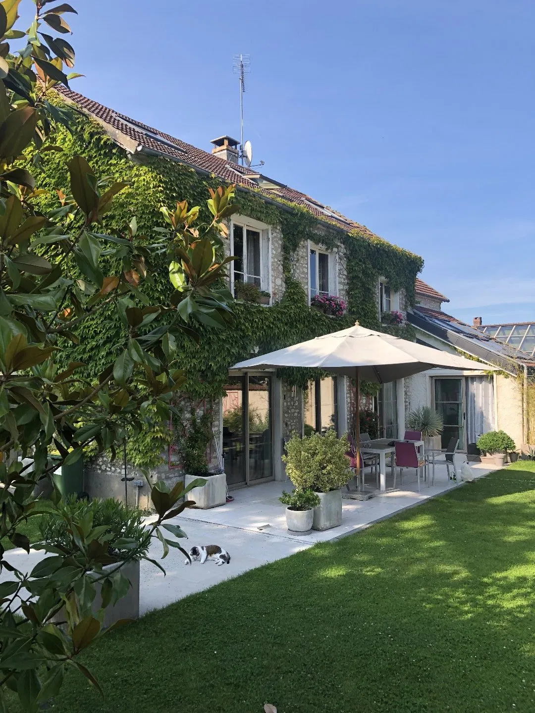 maison · HOUDAN