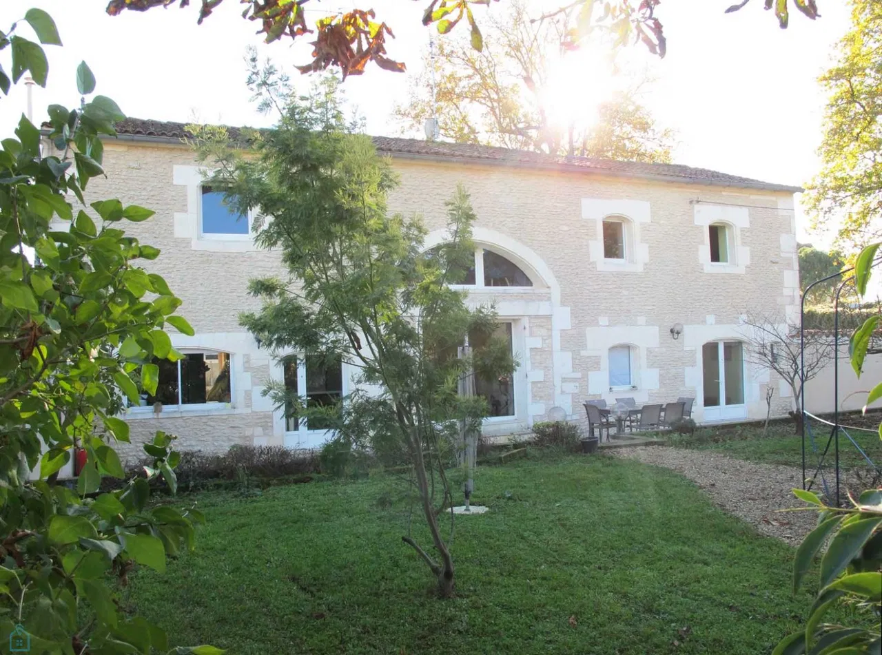 maison en pierre · COGNAC