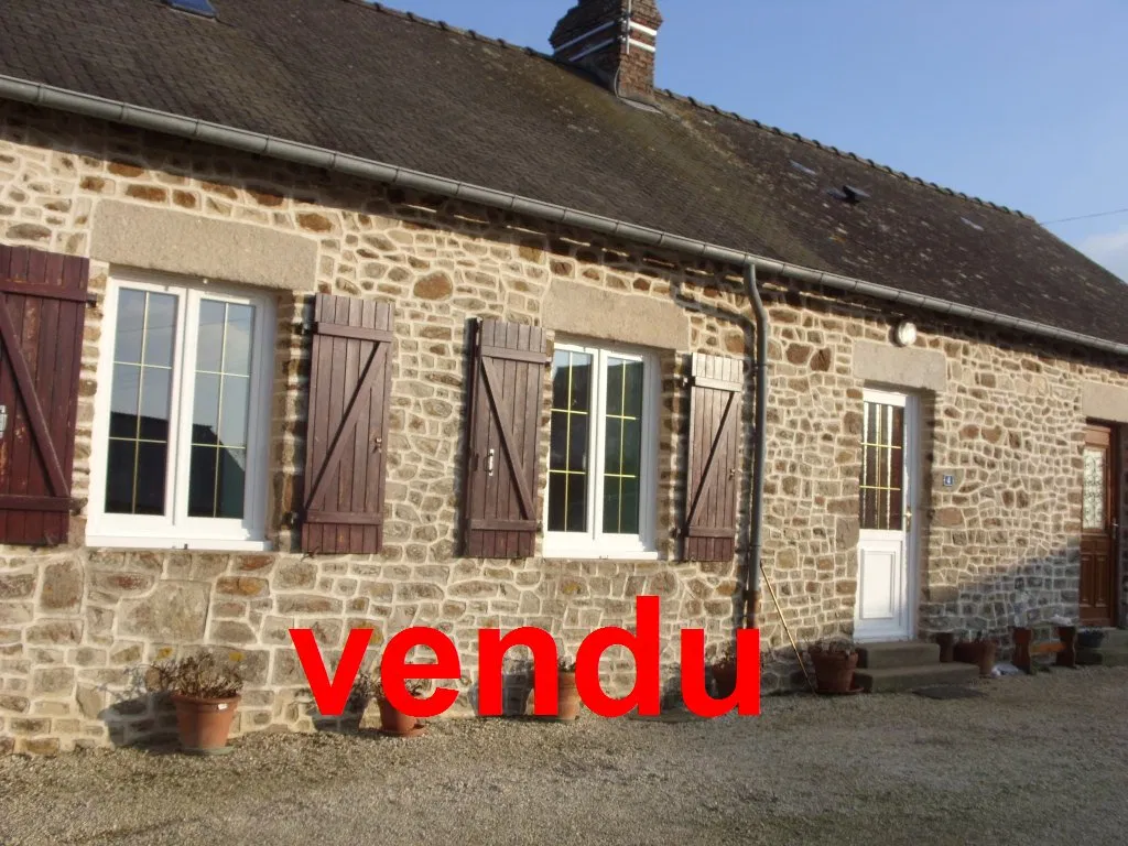 Mooie dorpswoning aangebouwd bij een garage aan het einde van een doodlopende straat