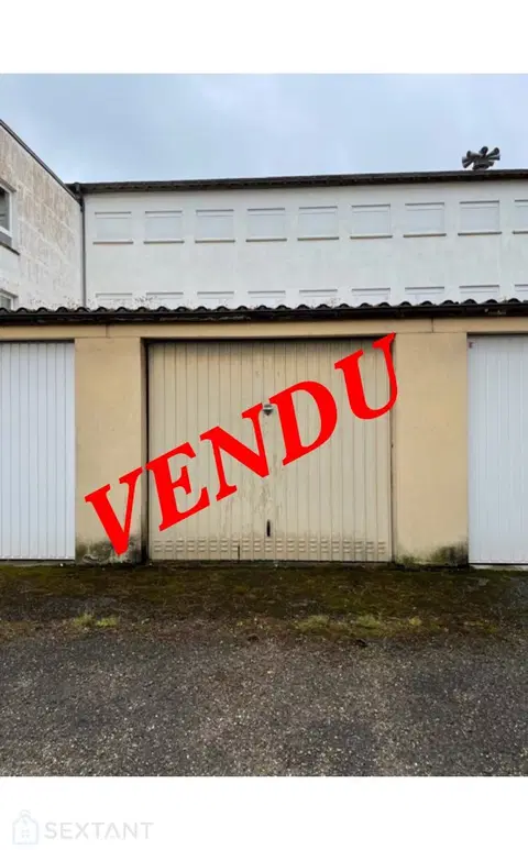 Photo of garage · COLMAR