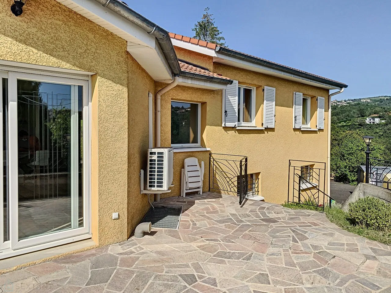 maison · LA GRAND CROIX