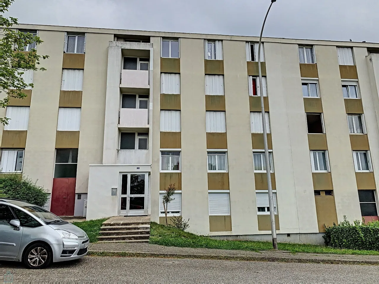 Appartamento di 79,66 m² con 3 camere da letto in residence sicuro
