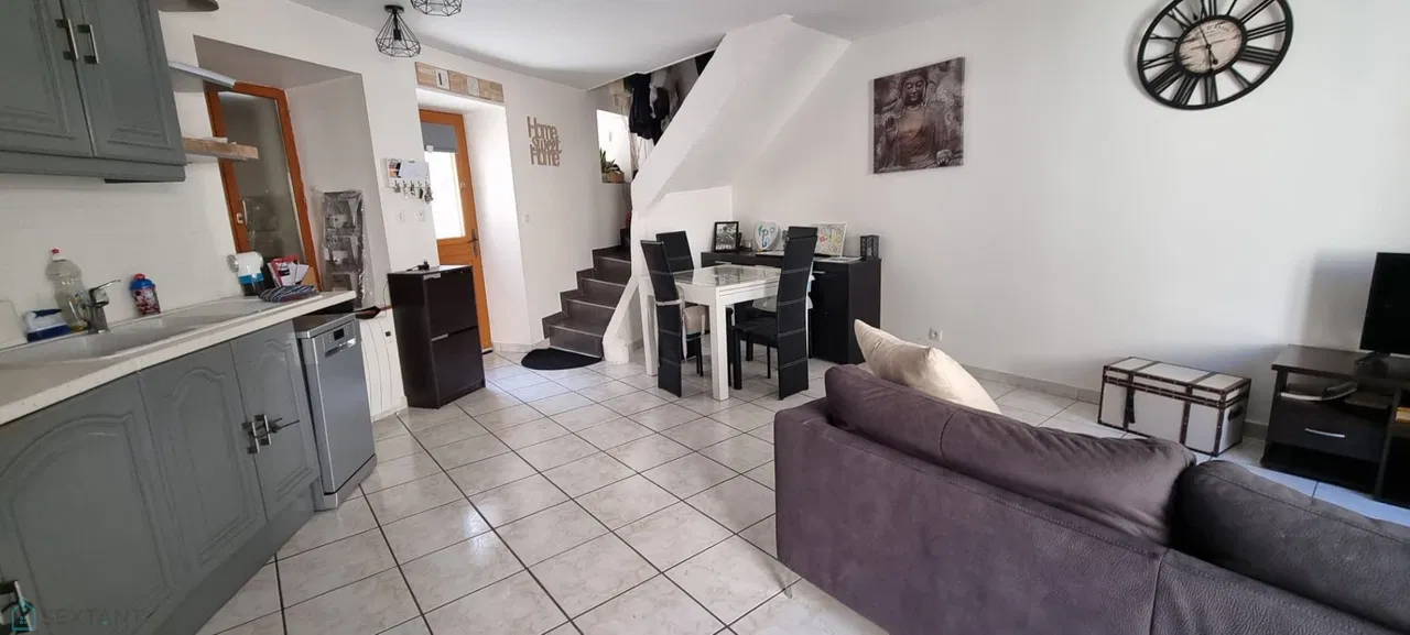 maison de village · LES MARTRES DE VEYRE