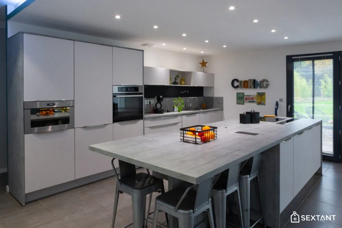 Lezat / Leze, recent house 116 m2 living space