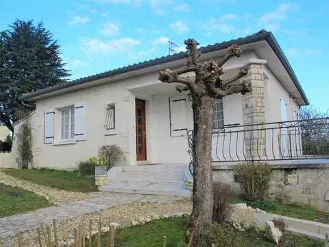 Photo of maison · RUELLE SUR TOUVRE