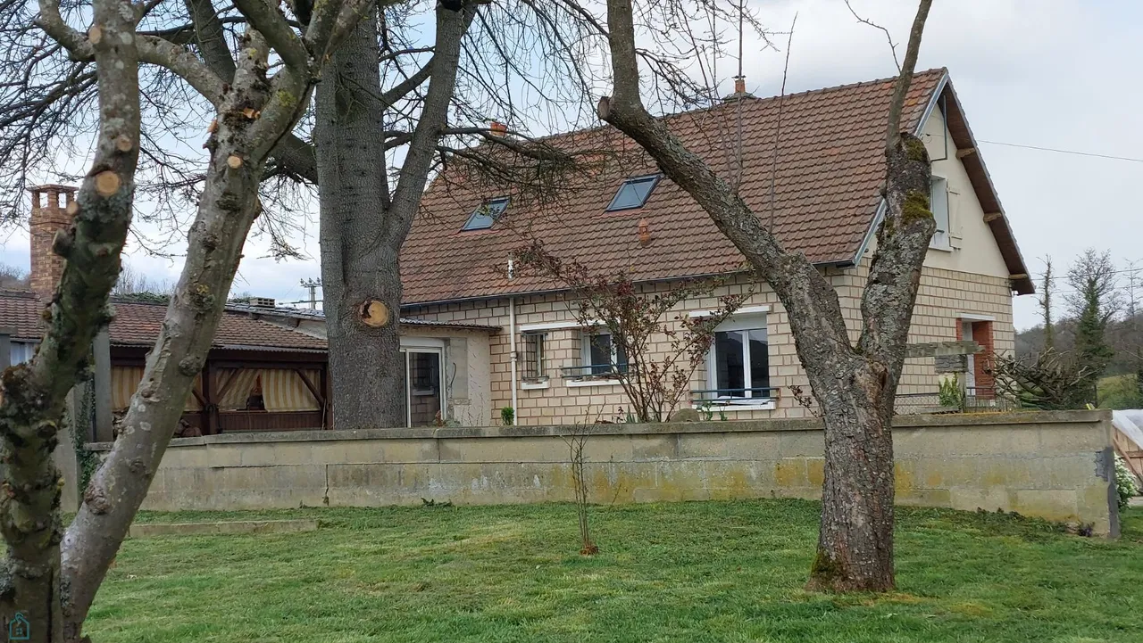 maison de village · CUISY EN ALMONT