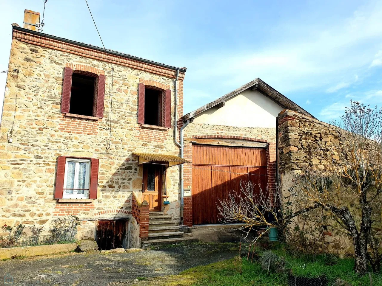 maison de village · AUZON