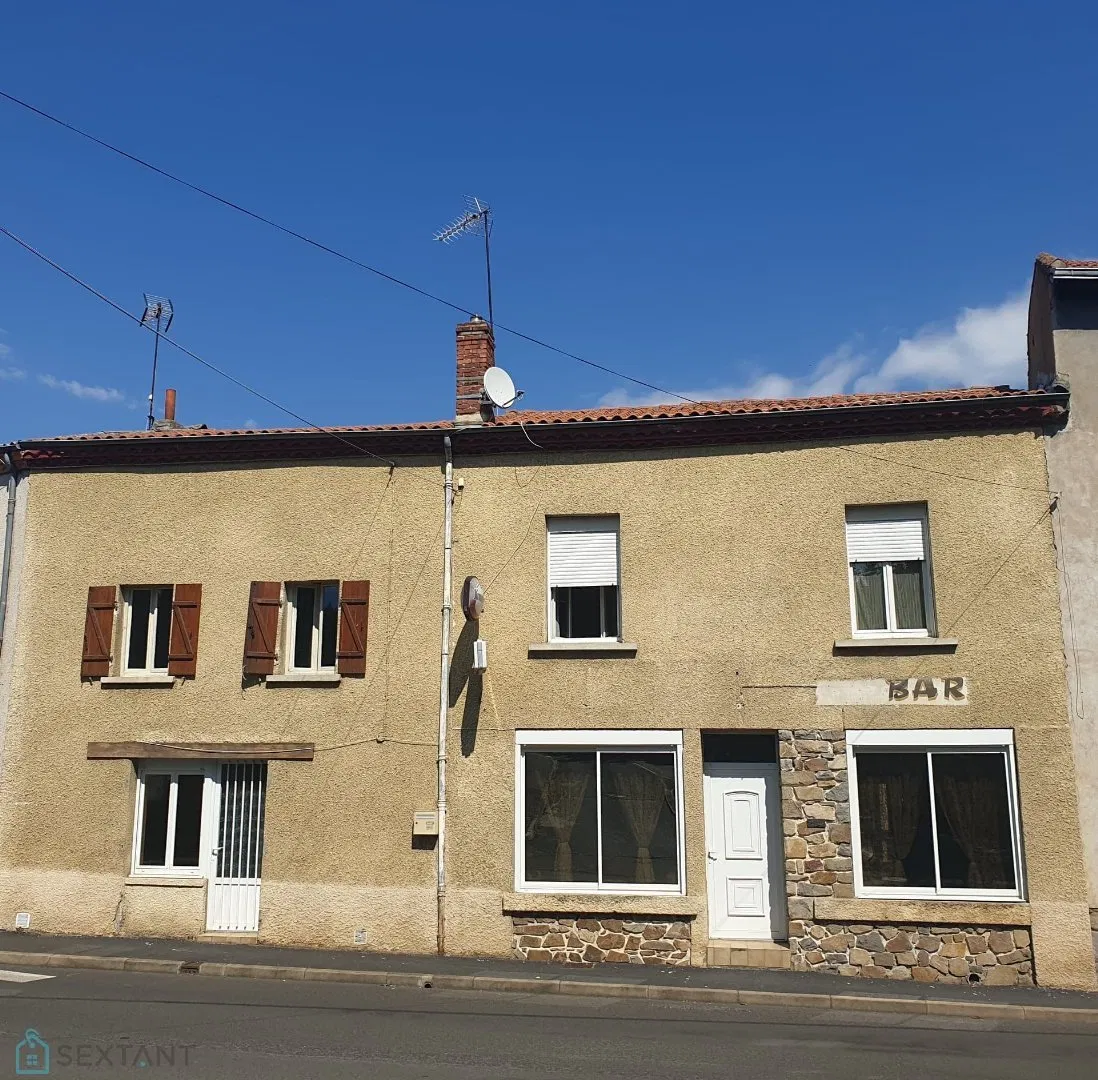 192m2 village house in a quiet area.