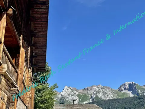 Foto di Un chalet storico per un progetto simbolico