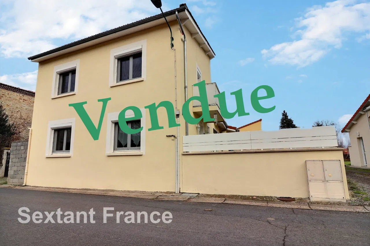 maison de village · SEYCHALLES