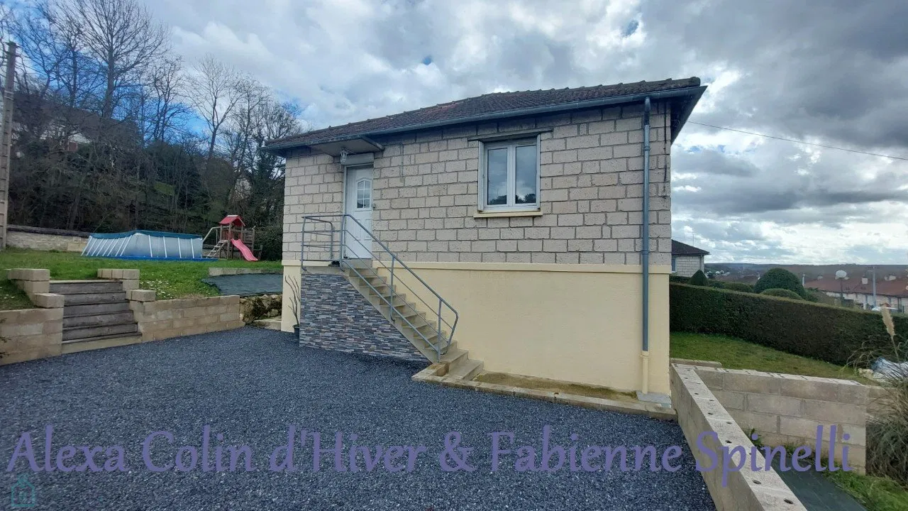 maison de village · COURMELLES