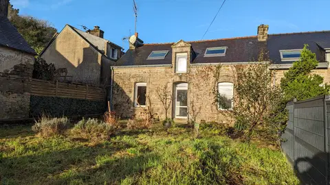 Photo of House · CAMORS
