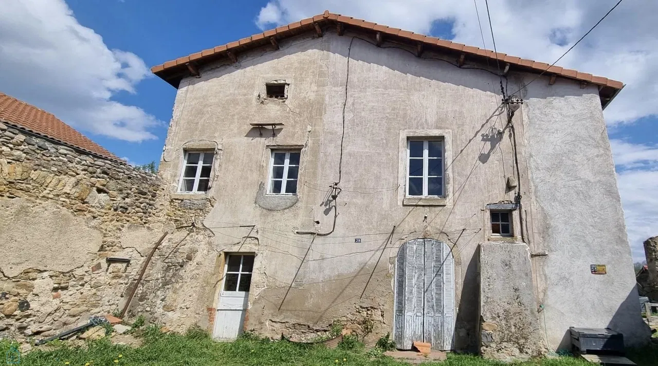maison de village · LE BREUIL SUR COUZE