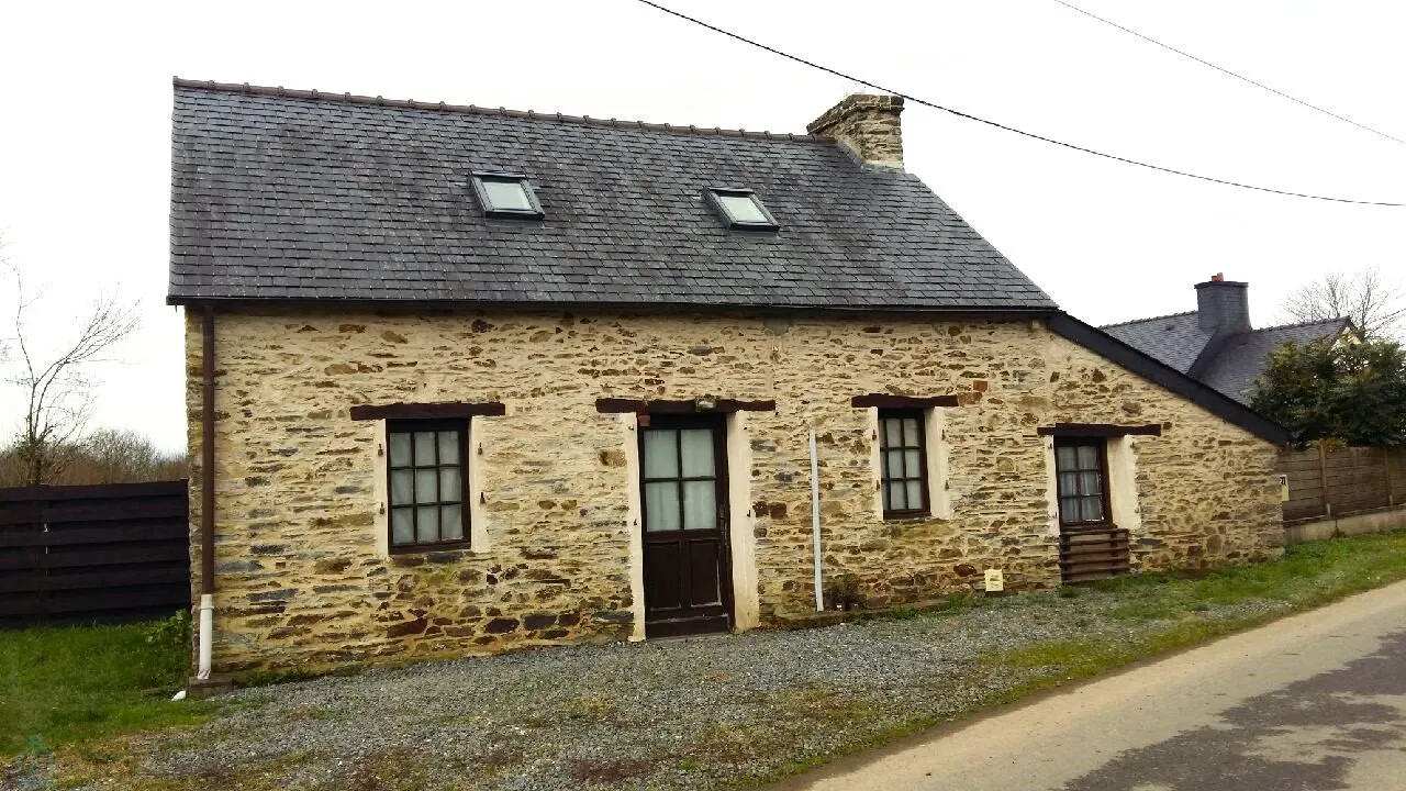maison · LE CLOITRE PLEYBEN