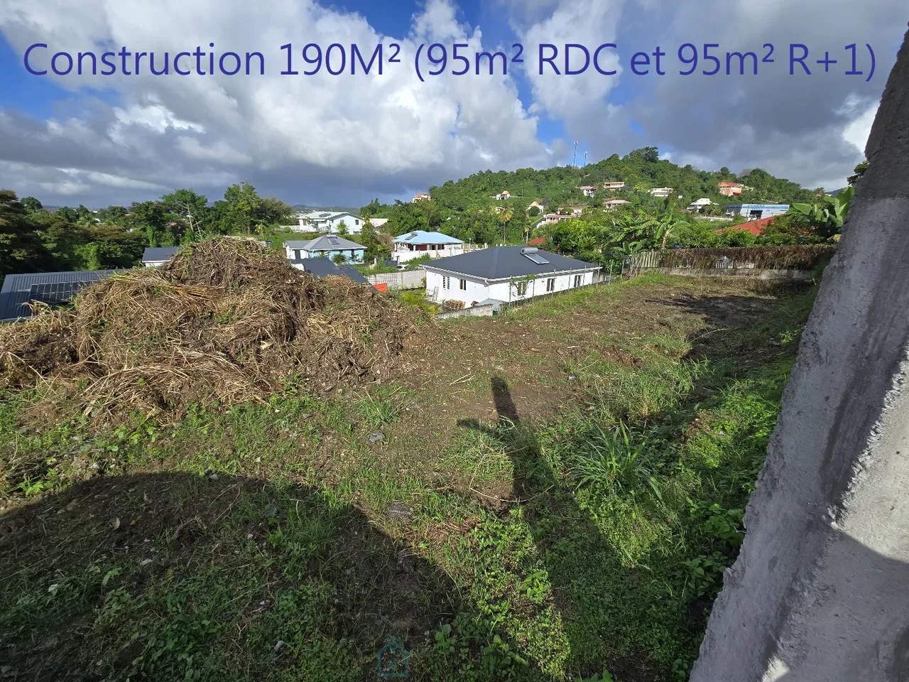terrain constructible · RIVIERE SALEE