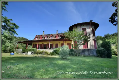 Photo of Manor in Bergerac in the middle of a huge park, guest house and barns