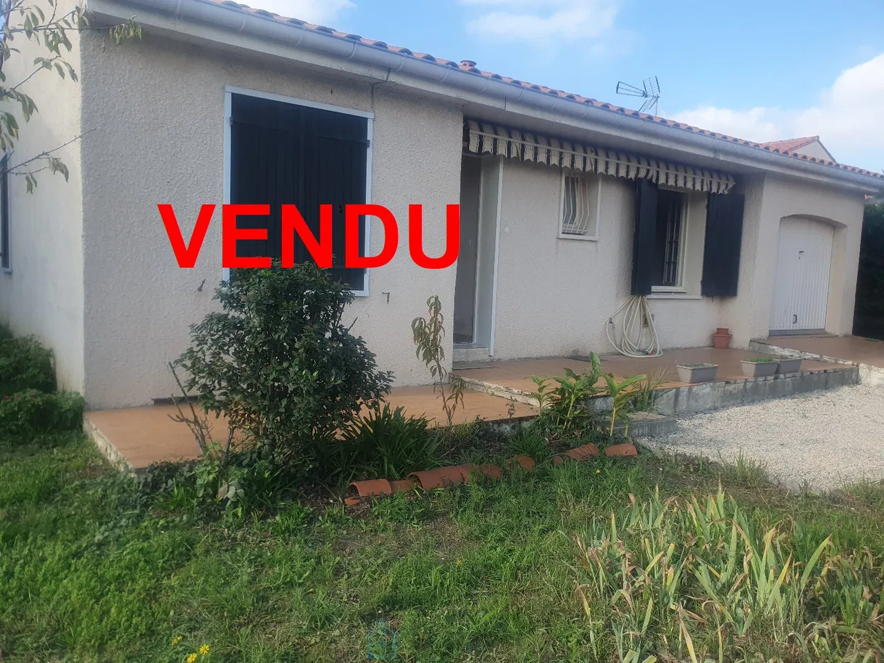 Four-sided villa not overlooked in SAINT ANDRE