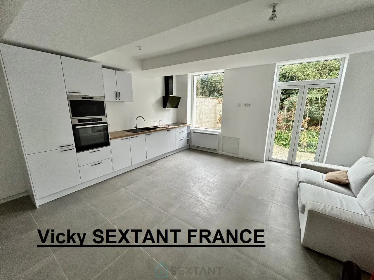 LUXURY APARTMENT WITH TERRACE