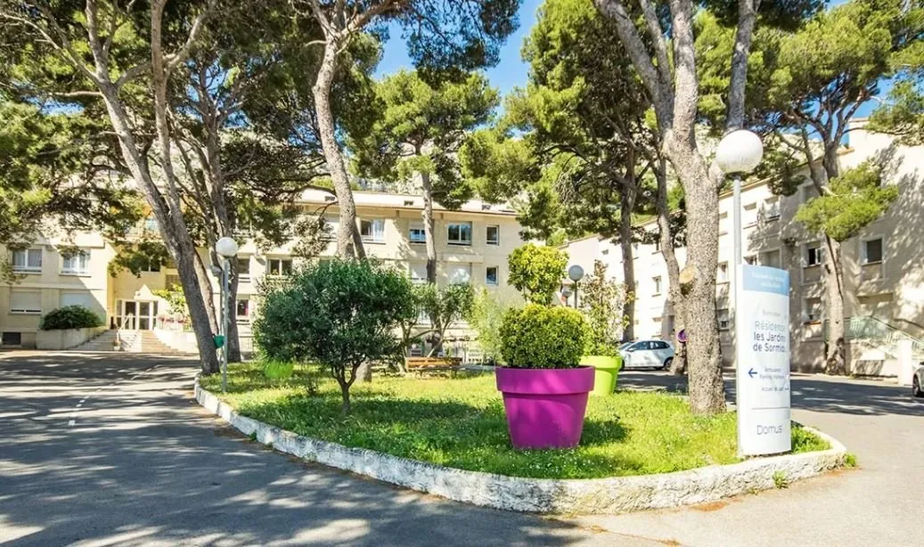 INVERSIÓN EN ALQUILER – Marsella – Residencia Asistida Les Jardins de Sormiou – Rentabilidad del 5,71%