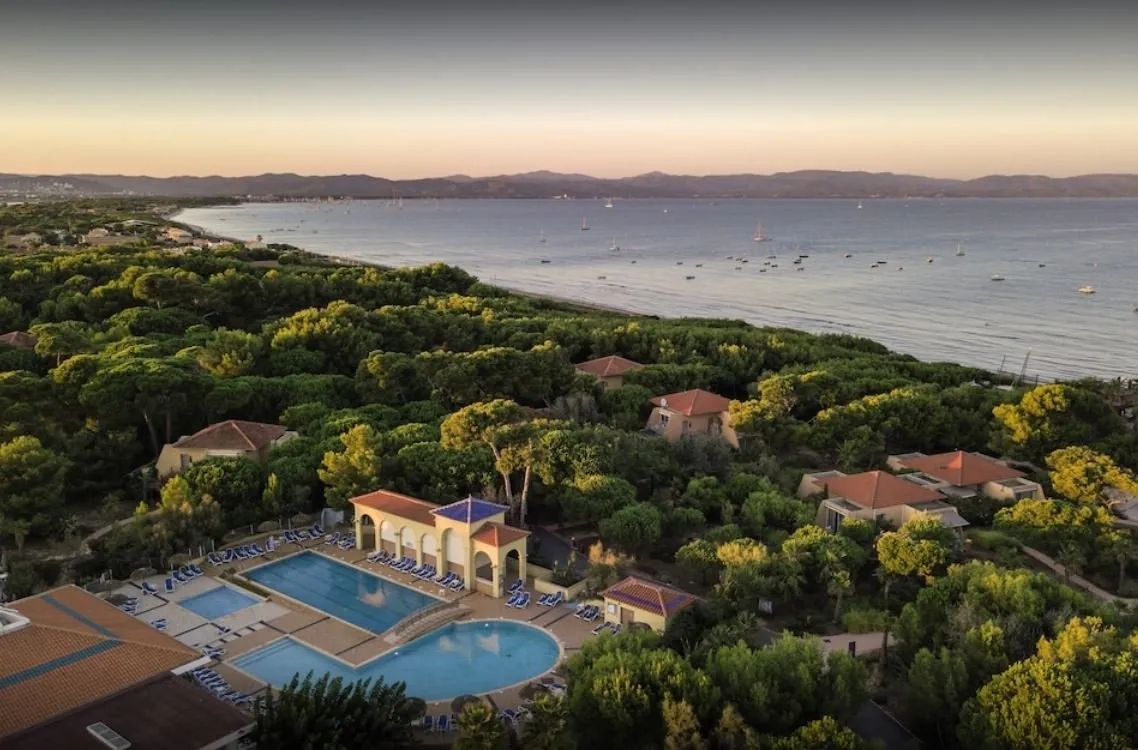 INVERSIÓN EN ALQUILER – HYERES – Residencia Turística Riviera Beach Club Belambra – Rentabilidad del 7,22%