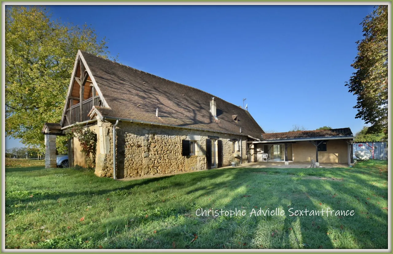 Stone house in countryside area close to Bergerac