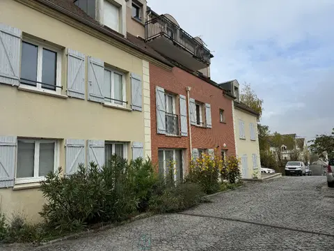 DUPLEX T3 带车库 的照片