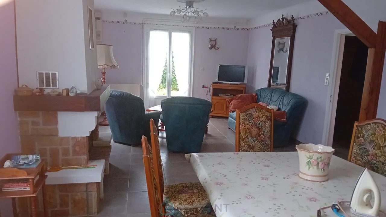 Maison 6 pièces avec terrain et dépendances