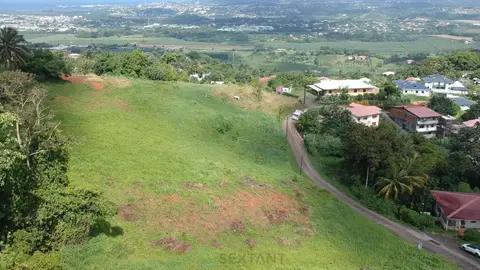 Foto de Terreno de 478m² en Roche Carrée, Lamentin