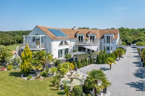 Photo of villa · MORSANG SUR SEINE