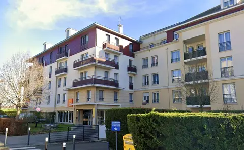 Foto di INVESTIMENTO IN AFFITTO – CARRIERES SOUS POISSY - Residence Aparthotel Adagio Access*** - Redditività 5,64%.