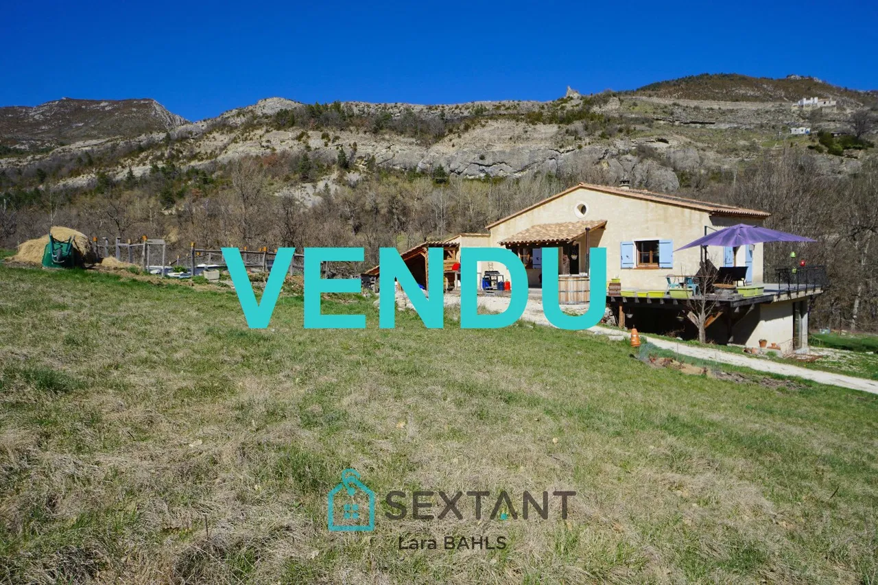 Blieux: casa di 130 m² su 1.9 ettari, circondata dalla natura con vista panoramica