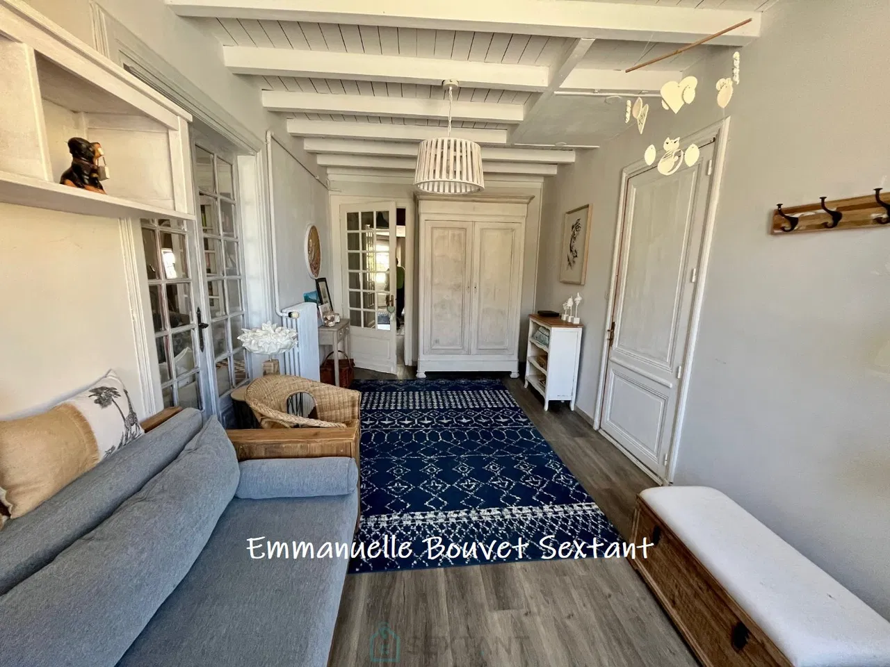 South Bergerac, large and charming village house, swimming-pool and terrace, garden, outbuidlings to convert