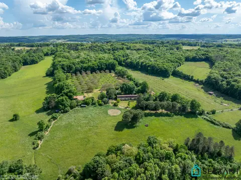 Photo of Magnificent property with gites , big house, barn on 12 ha