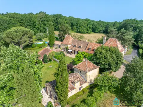 Photo of Big stone property on huge park with swiming pool, near Lalinde