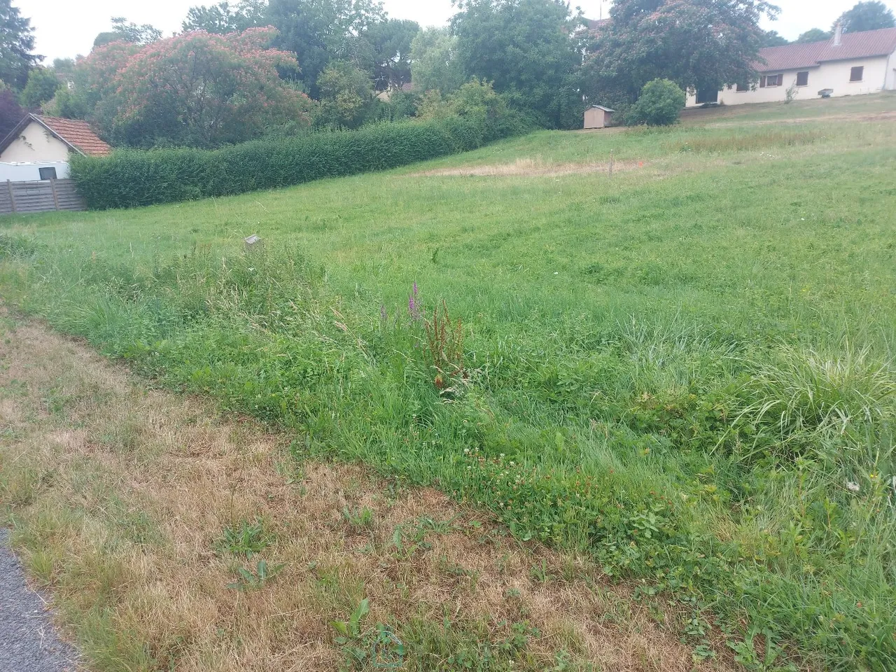 Building plot in a beautiful Dordogne village - Don't miss out!