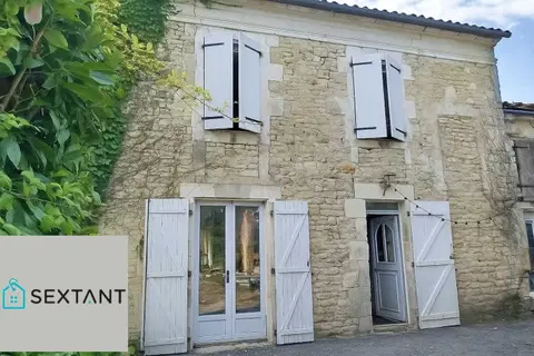Photo of RENOVATED CHARENTAISE - 98 M² - 2 BEDROOMS - 1500 M² GARDEN