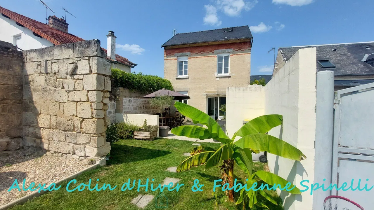 Casa completamente ristrutturata con dependance Villeneuve Saint Germain