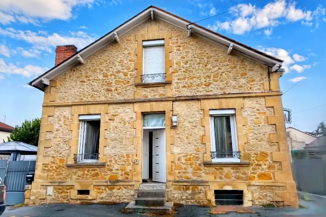 BERGERAC, CLOSE TO ALL AMENITIES