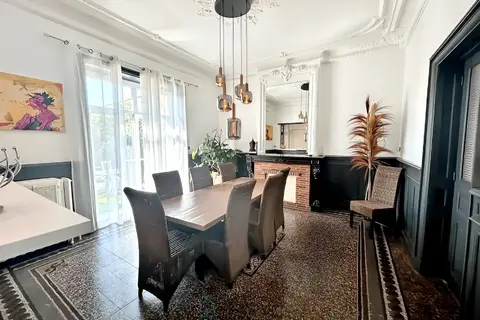 Photo of Renovated bourgeois apartment in the city center