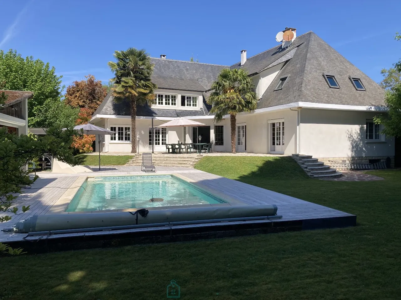 maison · FONTAINEBLEAU