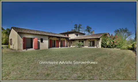 Photo of Architect villa in Bergerac with huge park, pool , close to the town center and airport