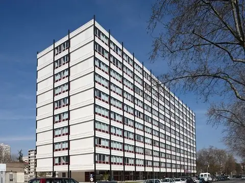 INVESTISSEMENT LOCATIF – VILLEURBANNE – Résidence Étudiante Cosy Home Hermès – 5.35 % de rentabilité 的照片