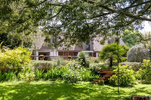 Photo of villa d'architecte · LA CELLE SUR MORIN
