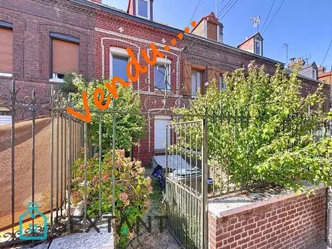 Photo of Town house with garden