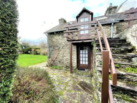 Photo of maison a renover · CHATEAUNEUF DU FAOU