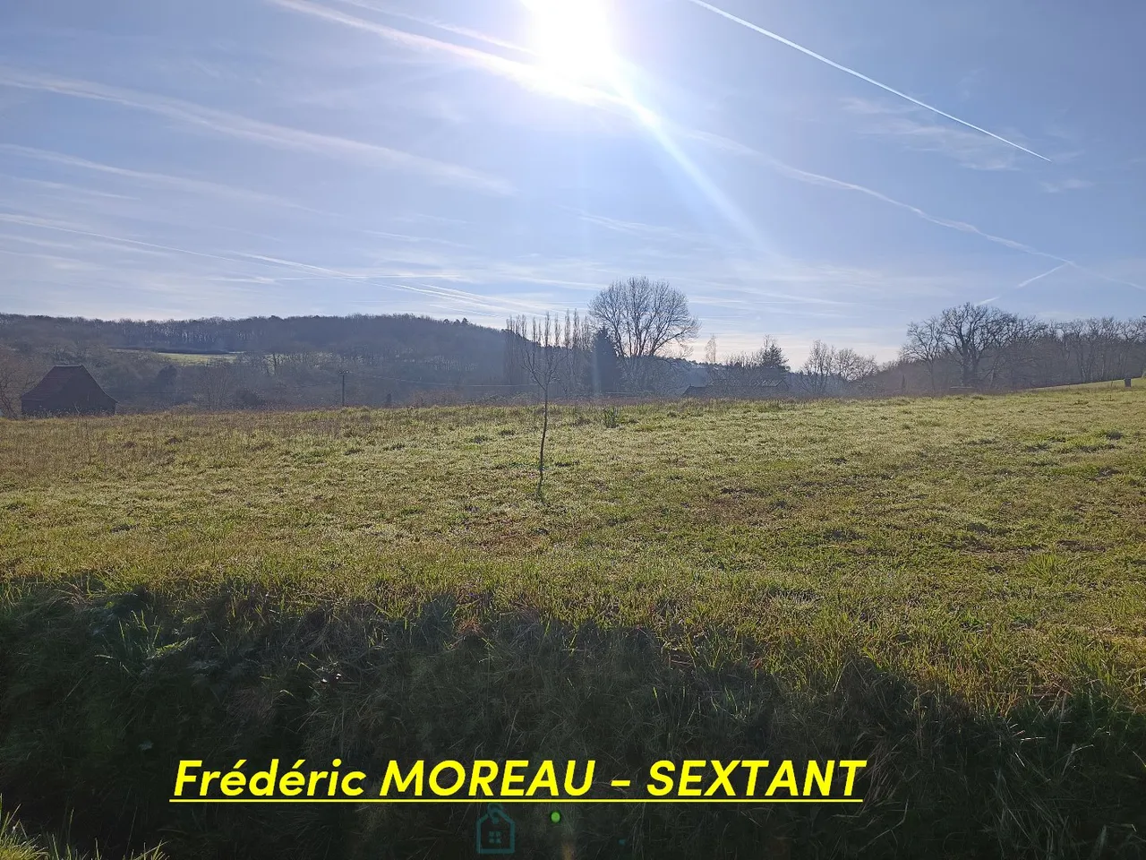 Beautiful building plot with views of LANQUAIS castle