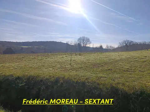 Photo of Beautiful building plot with views of LANQUAIS castle