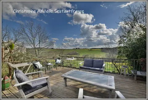 Photo of Detached house , 4 bedrooms , magnificient outdoor space overlooling vineyards, full south