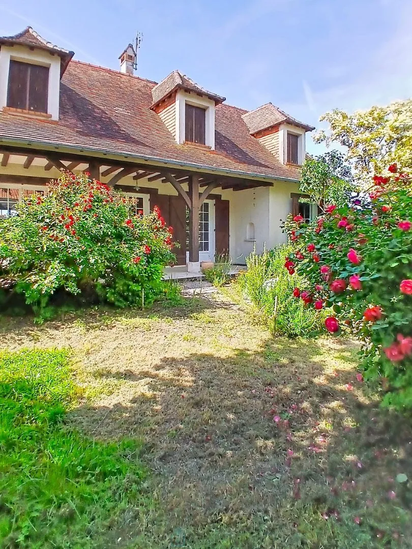 Auténtica casa estilo Périgord con vistas despejadas – 5 habitaciones y 110 m² de sótano